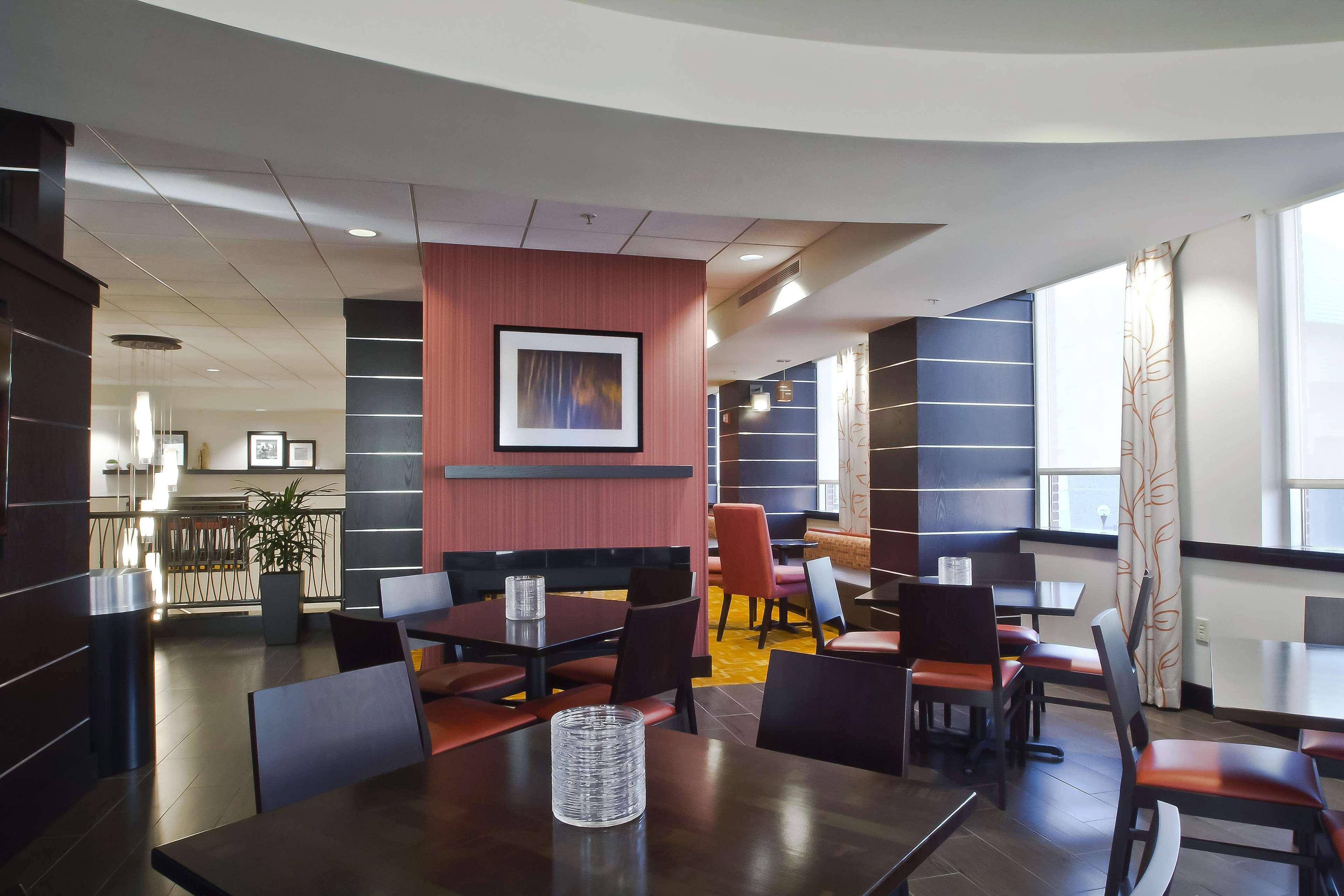 Hampton Inn & Suites Columbus-Downtown, Ohio Zewnętrze zdjęcie