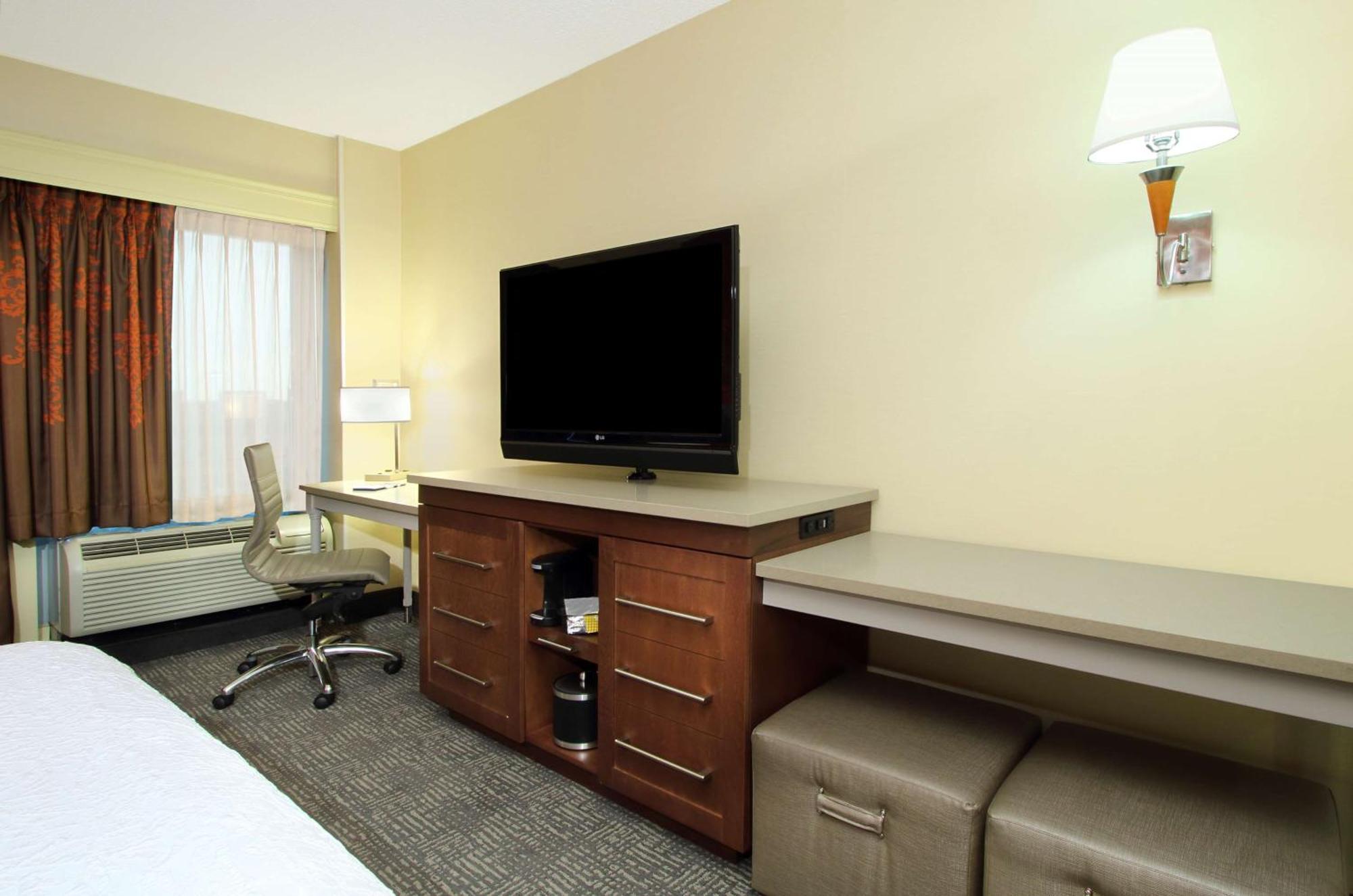 Hampton Inn & Suites Columbus-Downtown, Ohio Zewnętrze zdjęcie